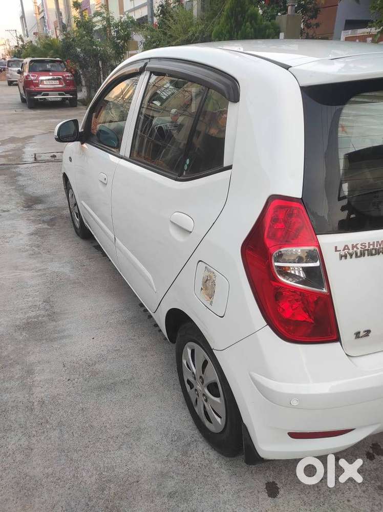 I10 Sportz 2013 Auto Side Mirror Chilled Ac Well Maintained Car