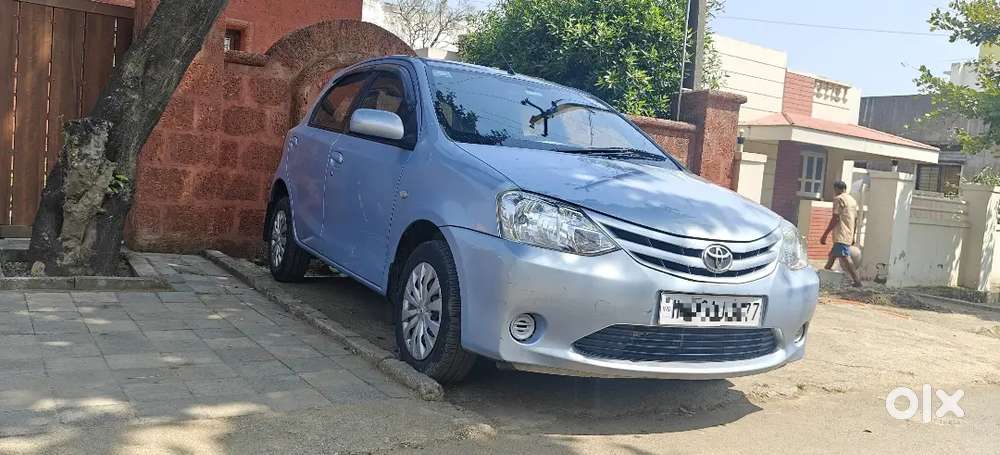 Lady Doctor Driven Toyota Etios 2013 Petrol Manual