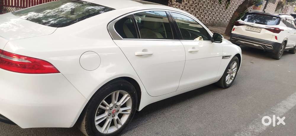 Jaguar Xe Prestige, 2016, Petrol