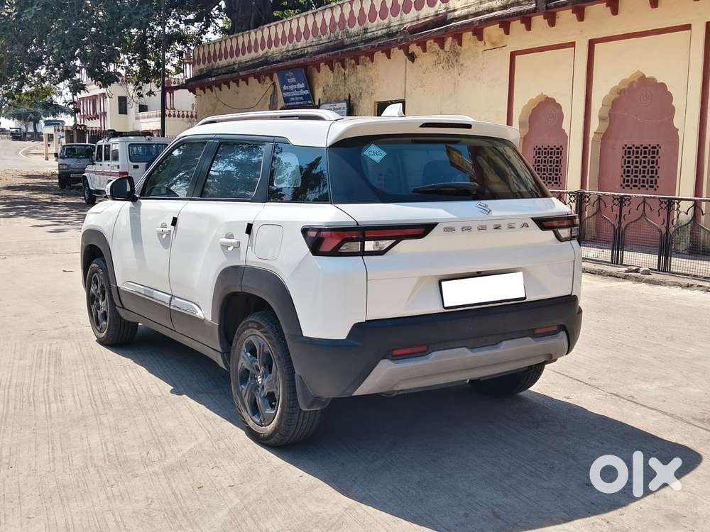 Maruti Suzuki Brezza 1.5 Zxi Cng Dual Tone, 2023, Cng & Hybrids