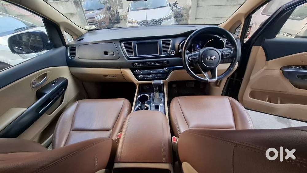Kia Carnival Premium, 2020, Diesel