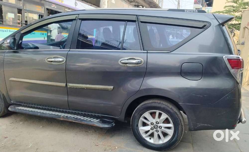 Toyota Innova Crysta 2.4 V 8 Str, 2017, Diesel