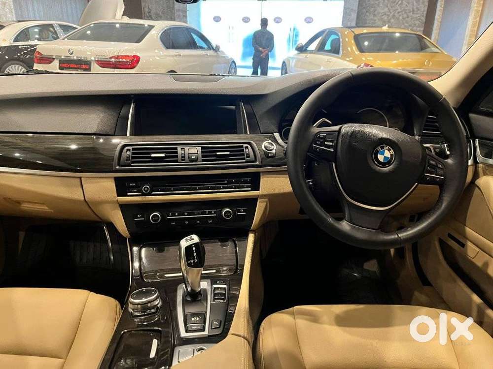 Bmw 5 Series 2.0 520i Luxury Line, 2016, Petrol