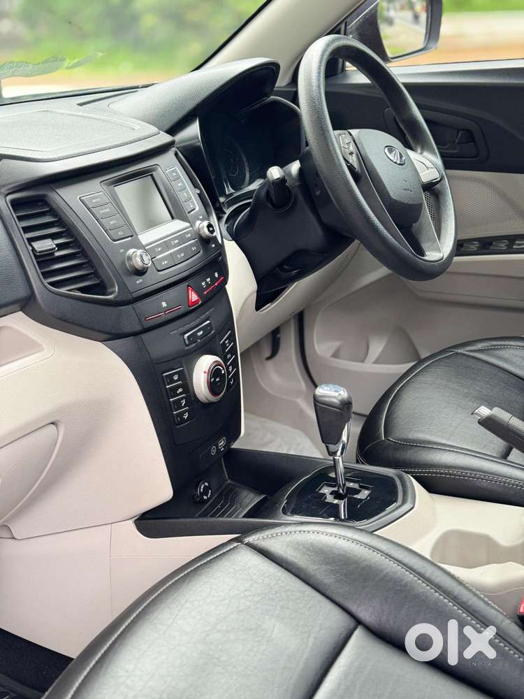 Mahindra Xuv300 1.2 W6 Amt Petrol, 2021, Petrol