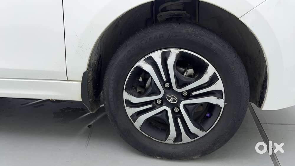 Tata Tiago 1.2 Revotron Xt Option, 2023, Petrol