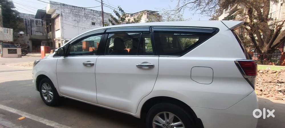 Toyota Innova Crysta 2.4 G Mt 8s, 2018, Diesel