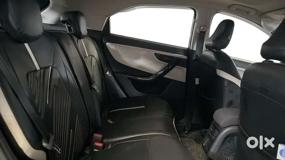 Tata Nexon Pure (s) 1.2 Petrol 6amt, 2025, Petrol
