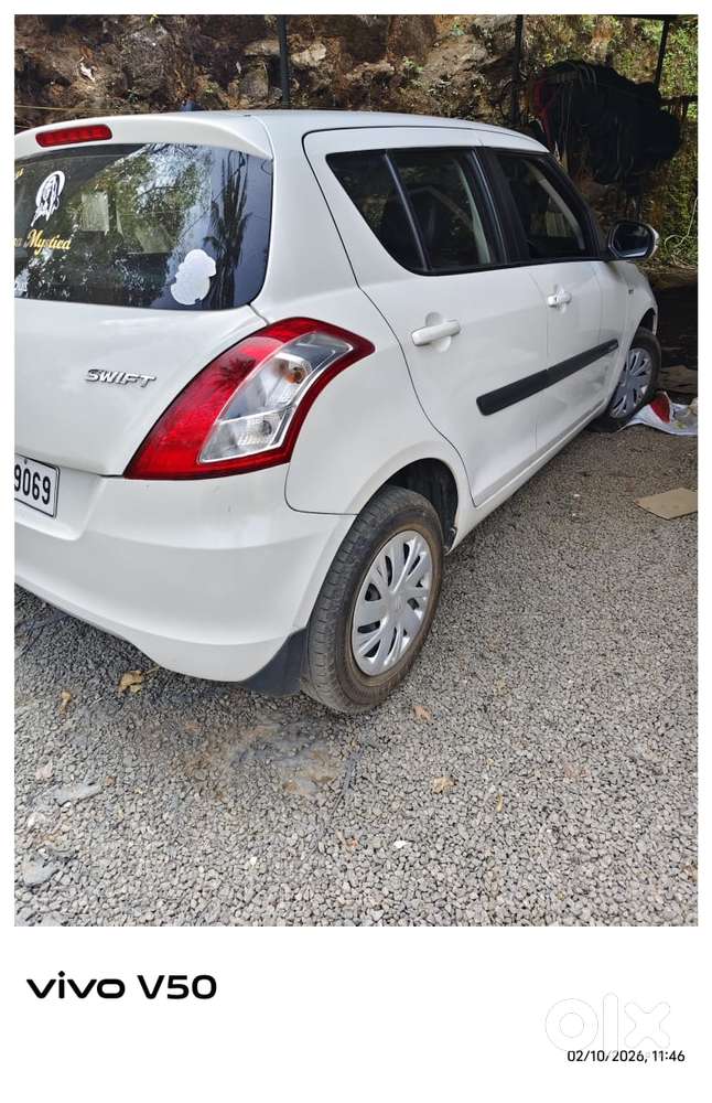 Maruti Suzuki Swift Vxi + Manual, 2016, Petrol
