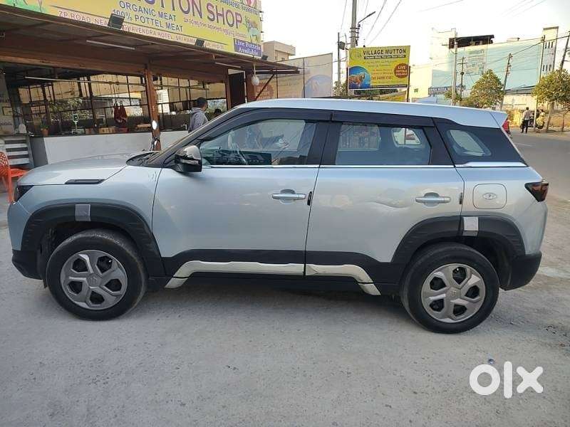Maruti Suzuki Brezza 1.5 Vxi Smart Hybrid, 2023, Petrol