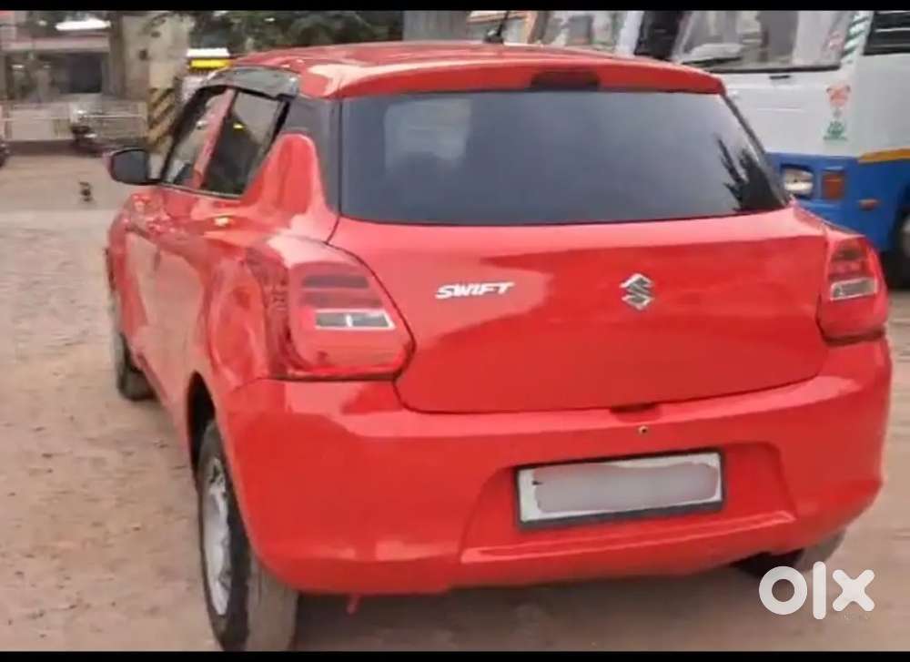 Maruti Suzuki Swift Lxi Colour Is Red