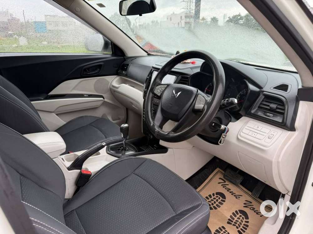 Mahindra Xuv300 W6 Amt Diesel, 2023, Diesel
