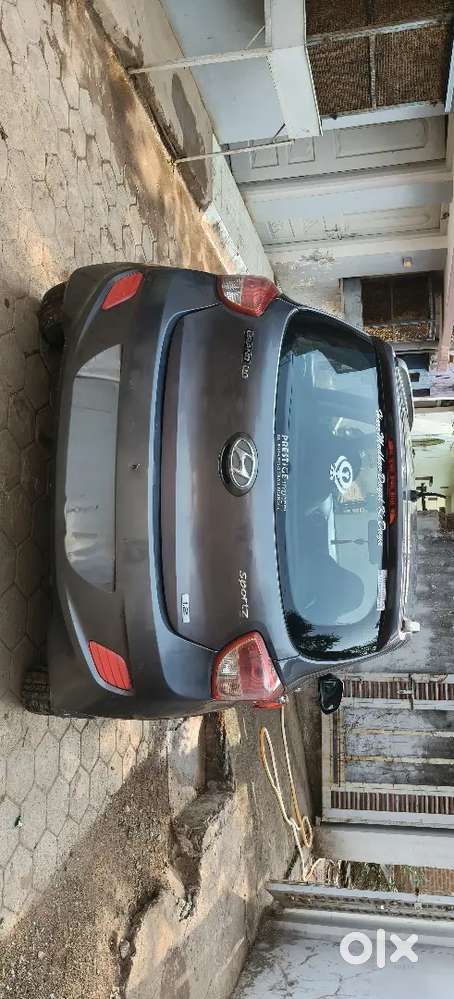 Hyundai Grand I10 2015 Petrol 28000 Km Driven