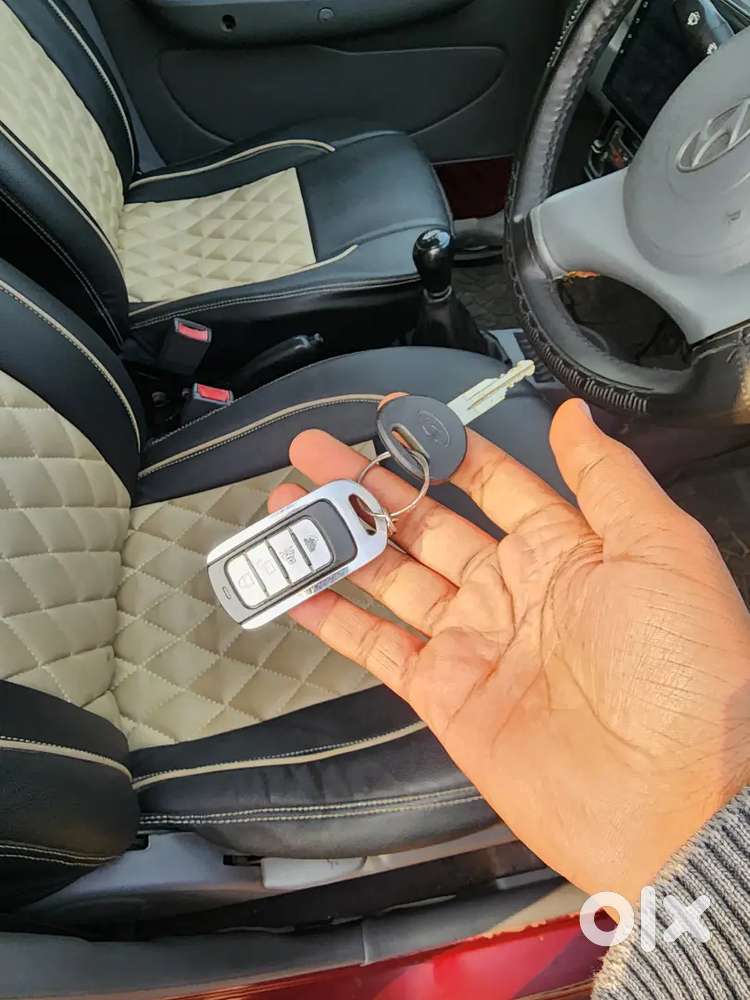 Mint Condition Company Colour With Centre Lock Key