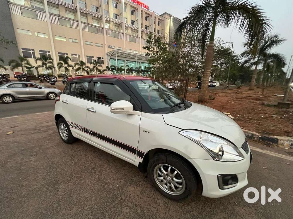 Maruti Suzuki Swift 1.2 Vxi Glory Edition, 2016, Petrol