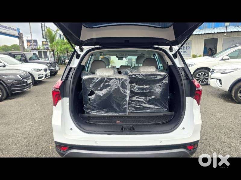 Mahindra Xuv700 Ax7 Awd, 2025, Diesel