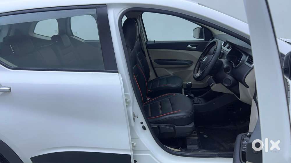 Renault Triber Rxz Easy-r Amt, 2023, Petrol