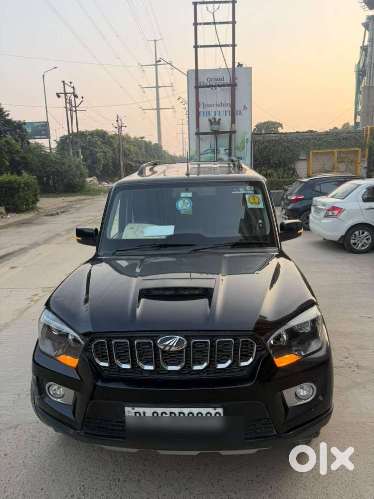 Mahindra Scorpio S9 Diesel Manual 2022 | Black | 85,000 Km | Well Main