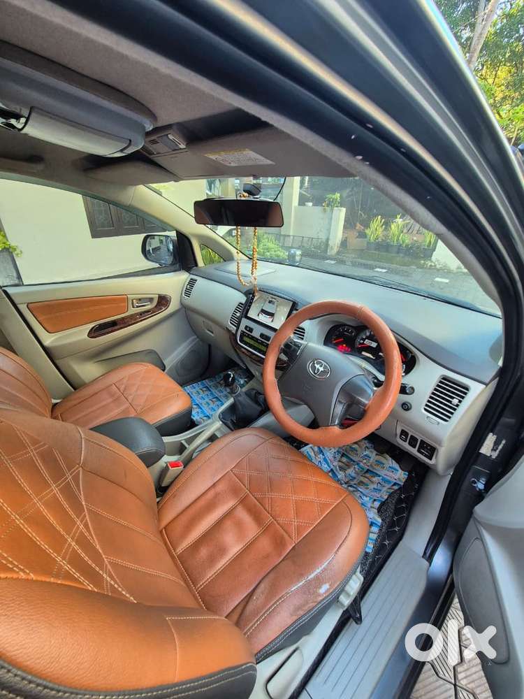 Toyota Innova 2.5 Vx 8 Str Bs-iii, 2013, Diesel
