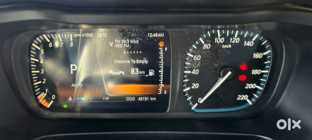 Tata Altroz 1.2 Xza Plus Dark Edition Dct, 2023, Petrol