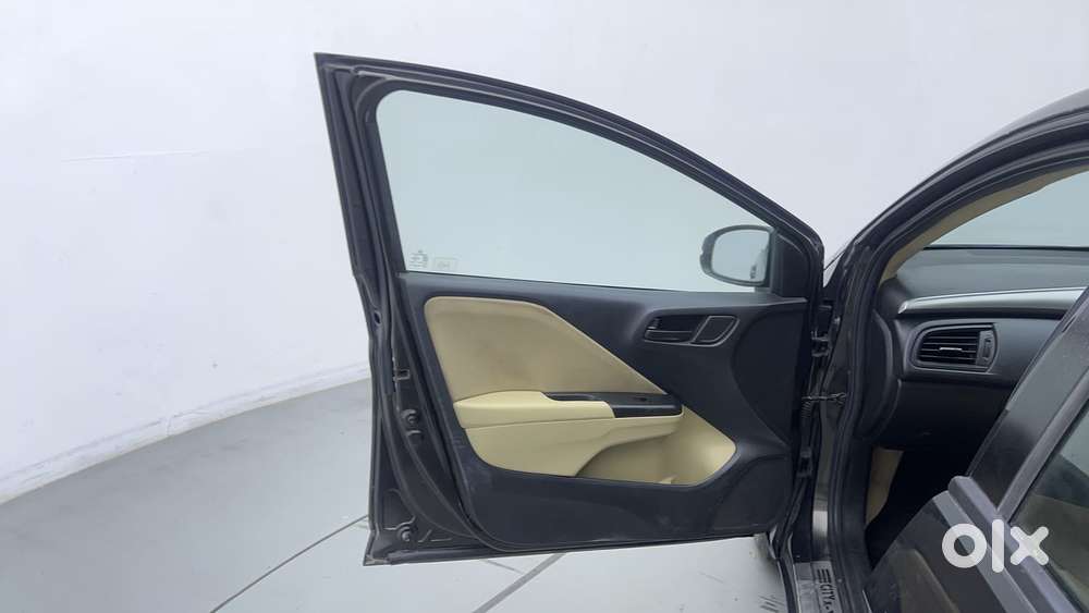 Honda City I-vtec Sv, 2015, Petrol