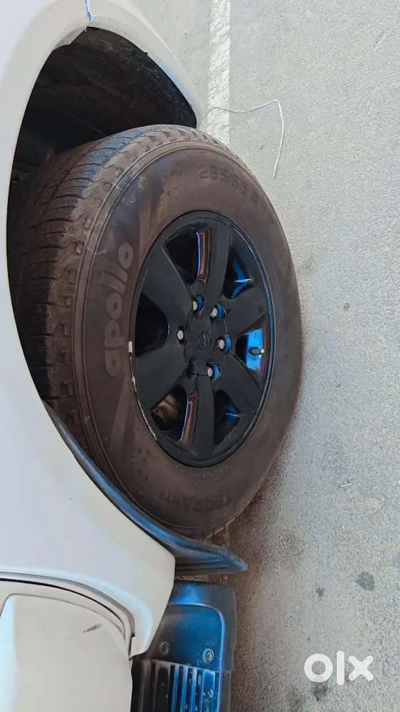 Toyota Fortuner Legender 2013 Diesel 140000 Km Driven