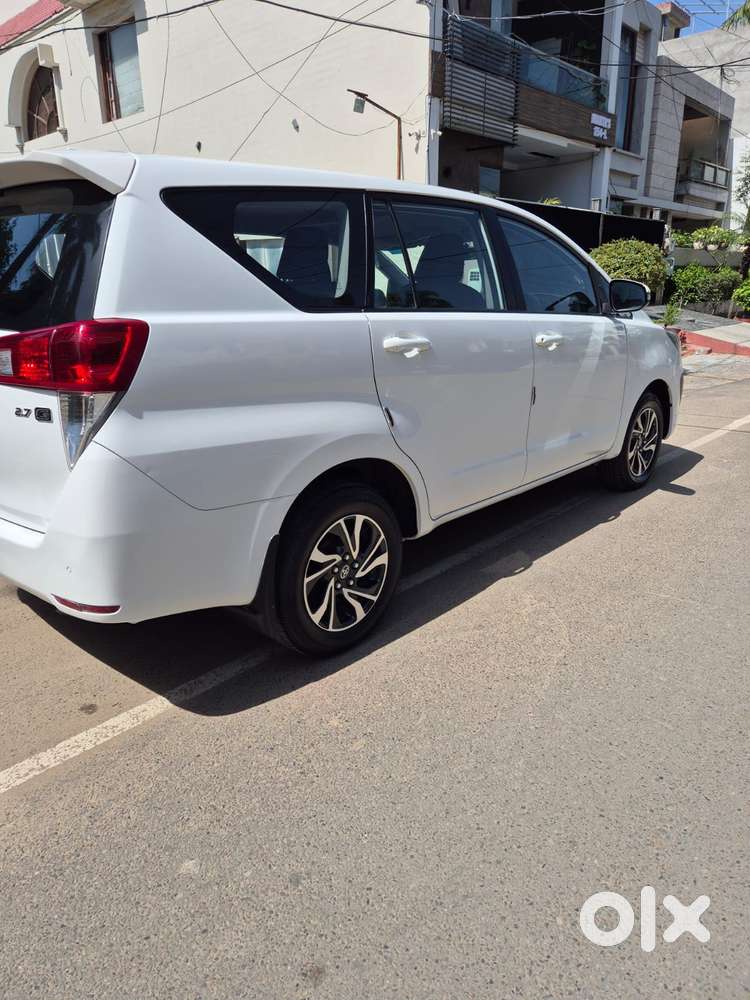 Toyota Innova Crysta [2020-ongoing] 2.4 Gx At 7 Str, 2022, Petrol