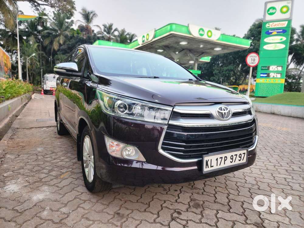 Toyota Innova Crysta 2.8 Gx At, 2016, Petrol