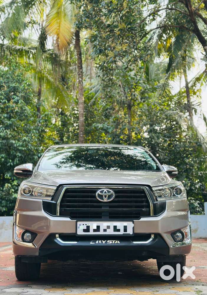 Toyota Innova Crysta 2.8z Automatic, 2016, Diesel