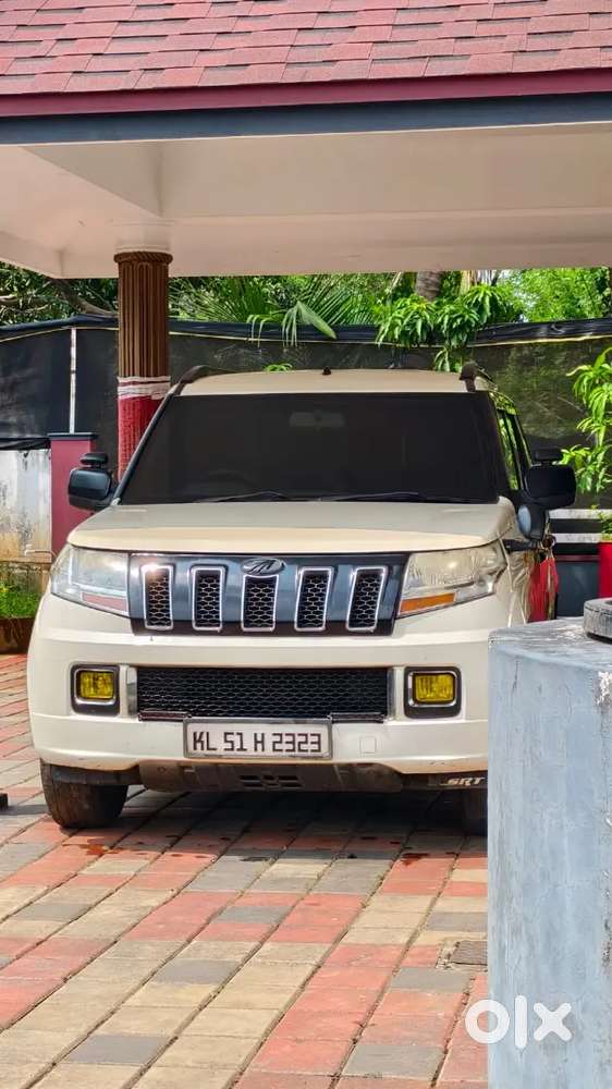 Mahindra Tuv 300 T8(fulloption).
