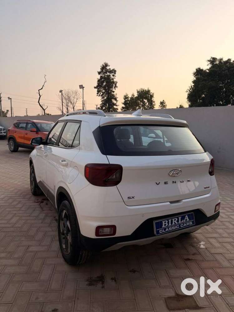 Hyundai Venue Sx Mt, 2020, Petrol