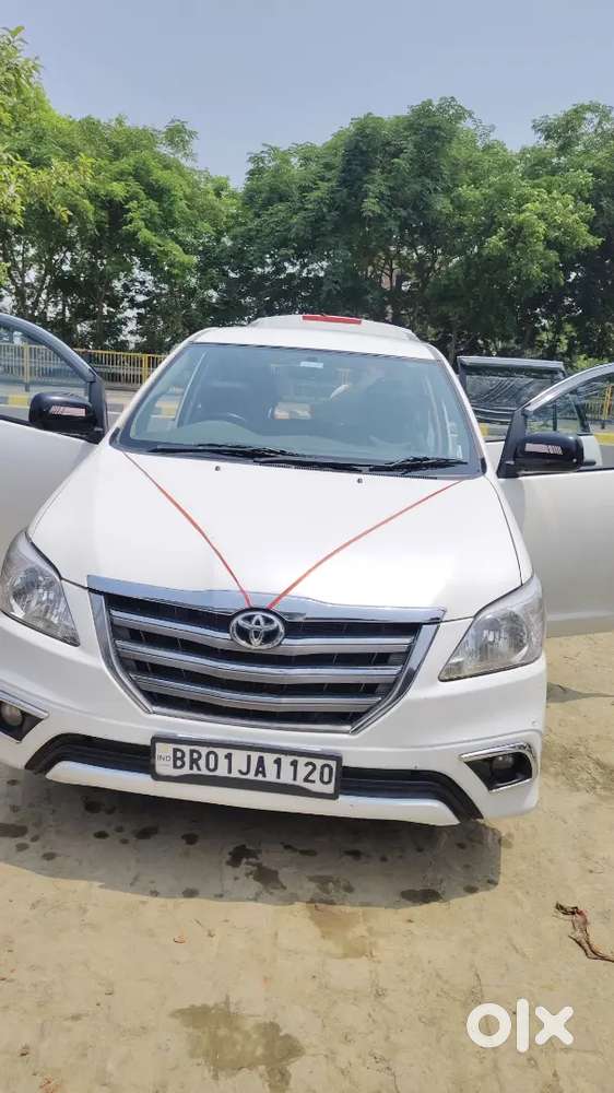 Toyota Innova 2014 Diesel 125000 Km Driven