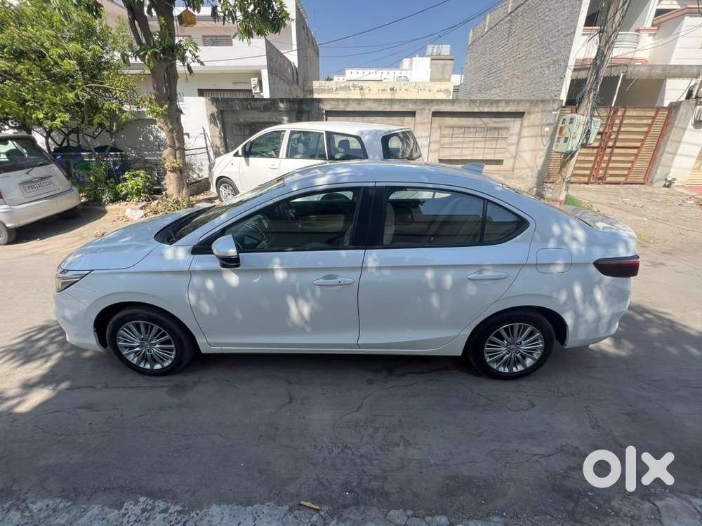 Honda City 2022 Petrol Automatic Showroom Condition