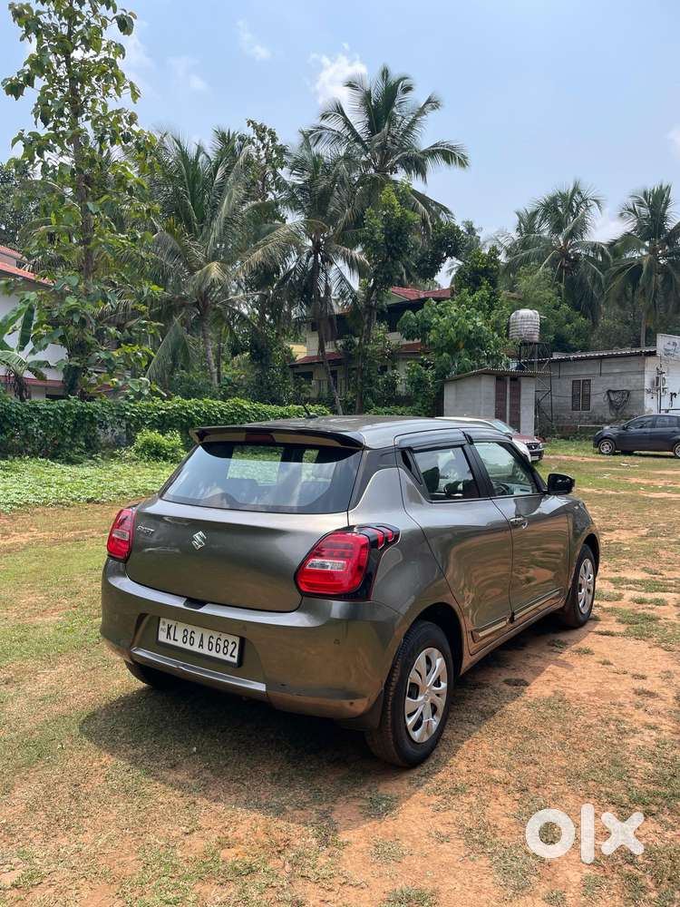 Maruti Suzuki Swift Vxi Optional, 2022, Petrol