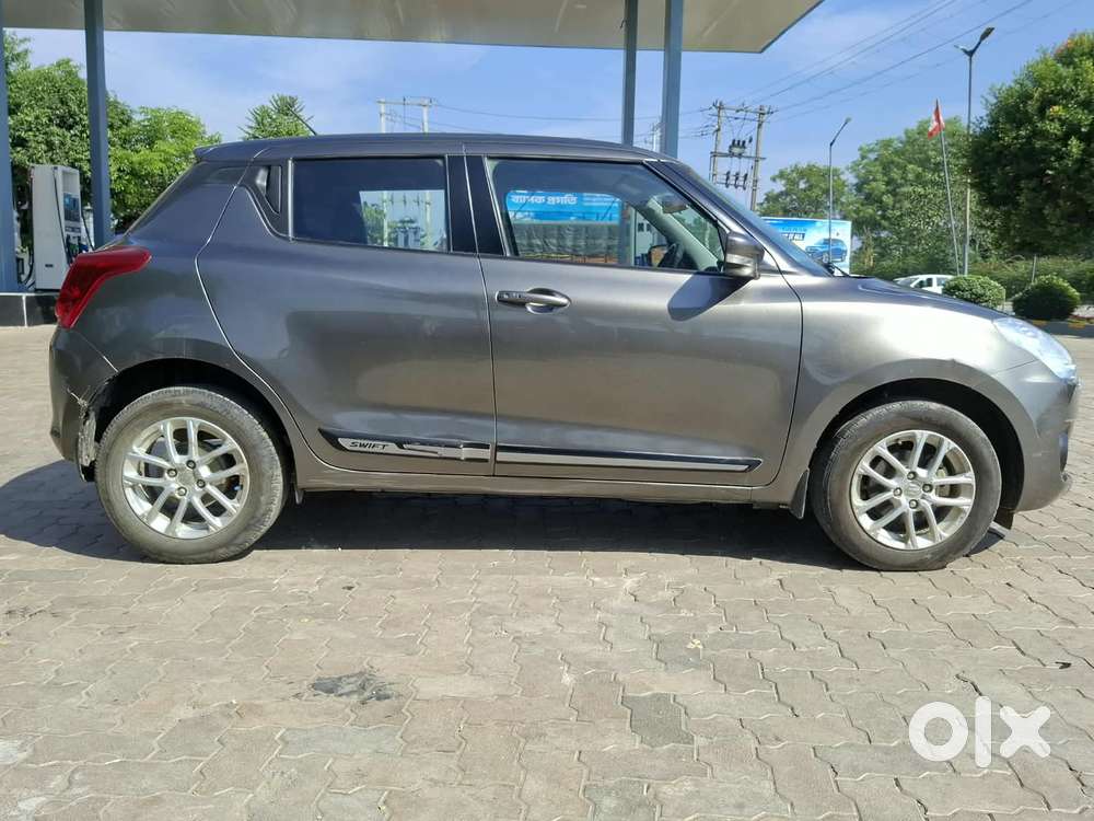 Maruti Suzuki Swift 1.3 Zxi, 2022, Petrol