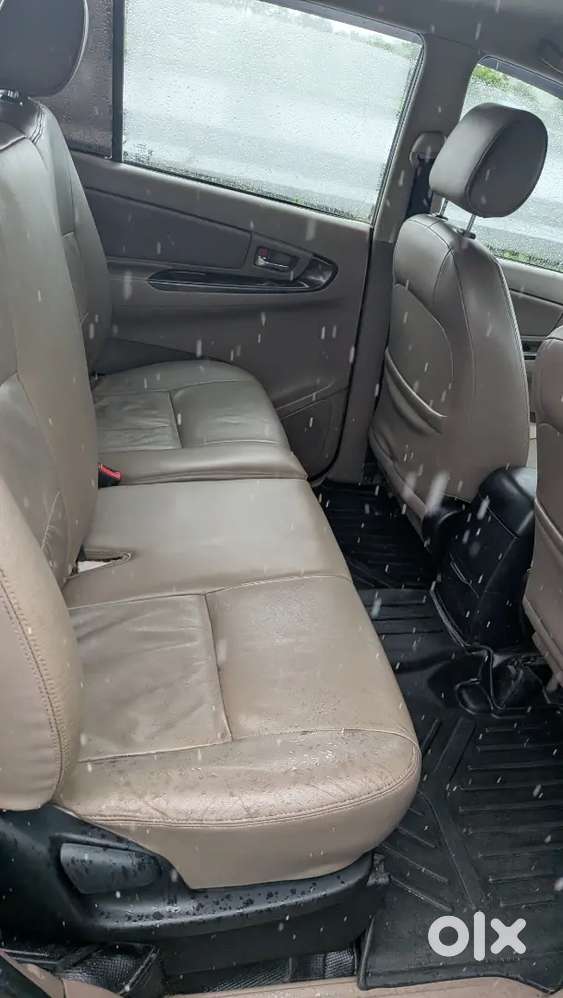 Toyota Innova Diesel 7 Str 2015
