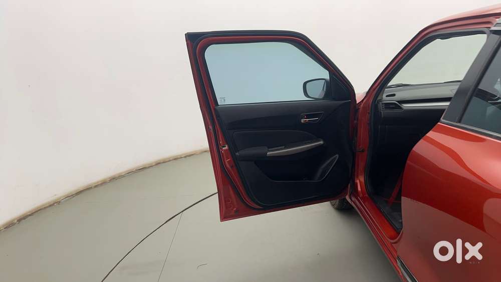 Maruti Suzuki Swift 1.3 Zxi, 2022, Petrol