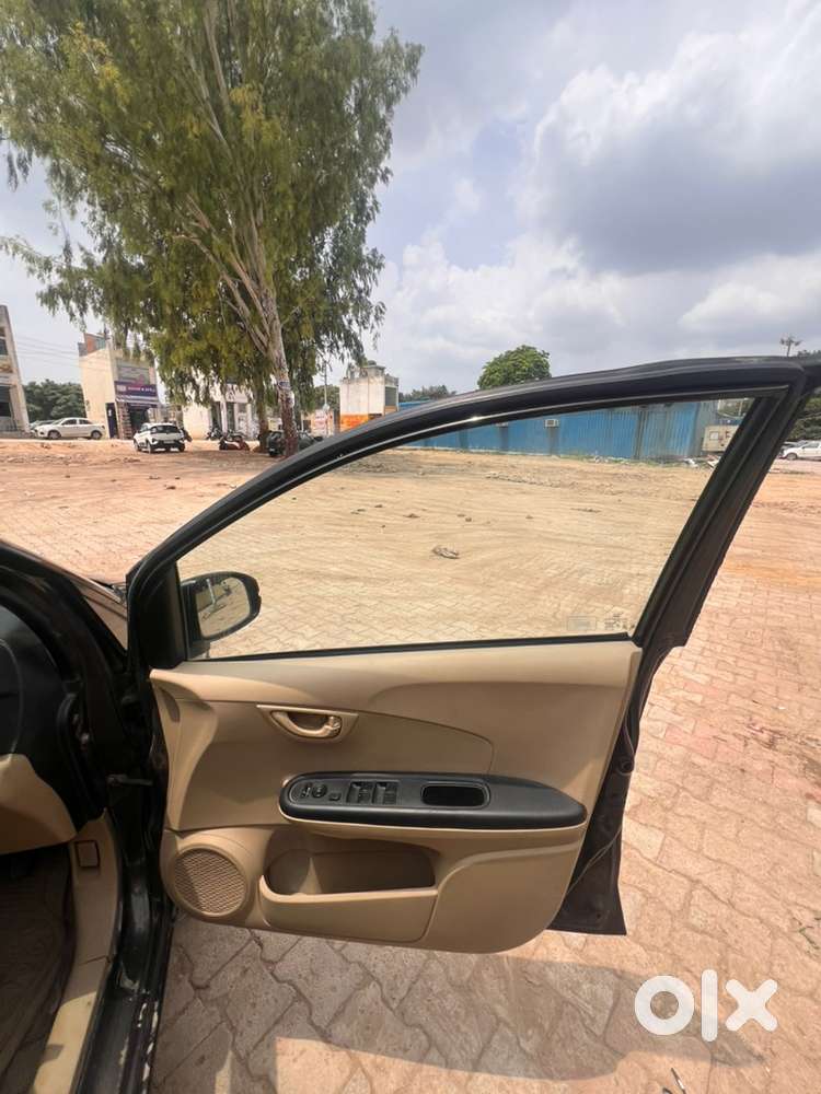 Honda Amaze 2017 Cng & Hybrids Well Maintained