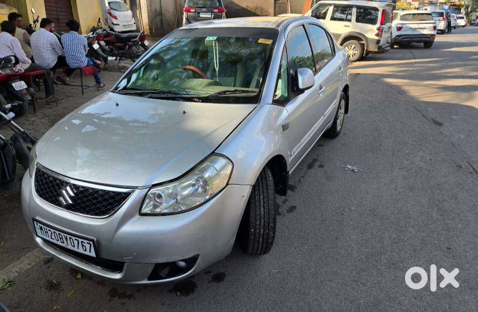 Maruti Suzuki Sx4 2011  Petrol + Lpg   Doctor Driven  New Tyres