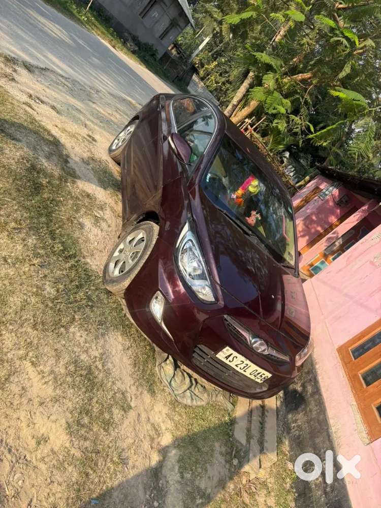 Hyundai Verna Fluidic Petrol 2013 82000 Km Driven