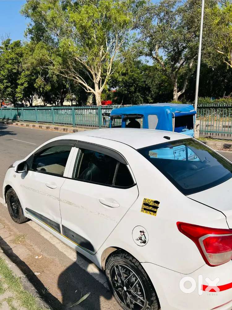 Hyundai Xcent Petrol 2017 Variant
