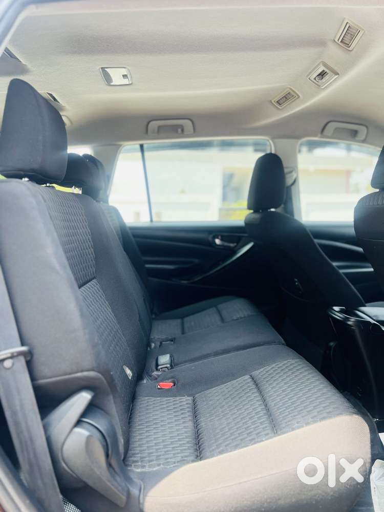 Toyota Innova Crysta 2.4 G Mt, 2016, Diesel