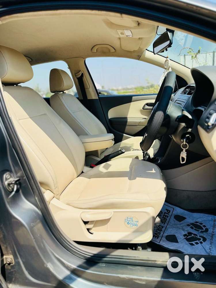 Volkswagen Vento Celeste 1.6 Highline, 2014, Diesel