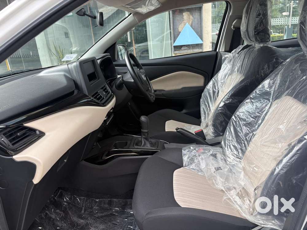 Toyota Glanza 1.2 E, 2025, Petrol