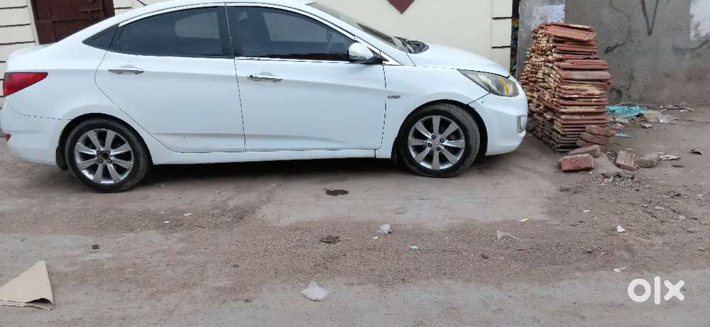 Hyundai Verna 1.6 Crdi 2012 Diesel Manual