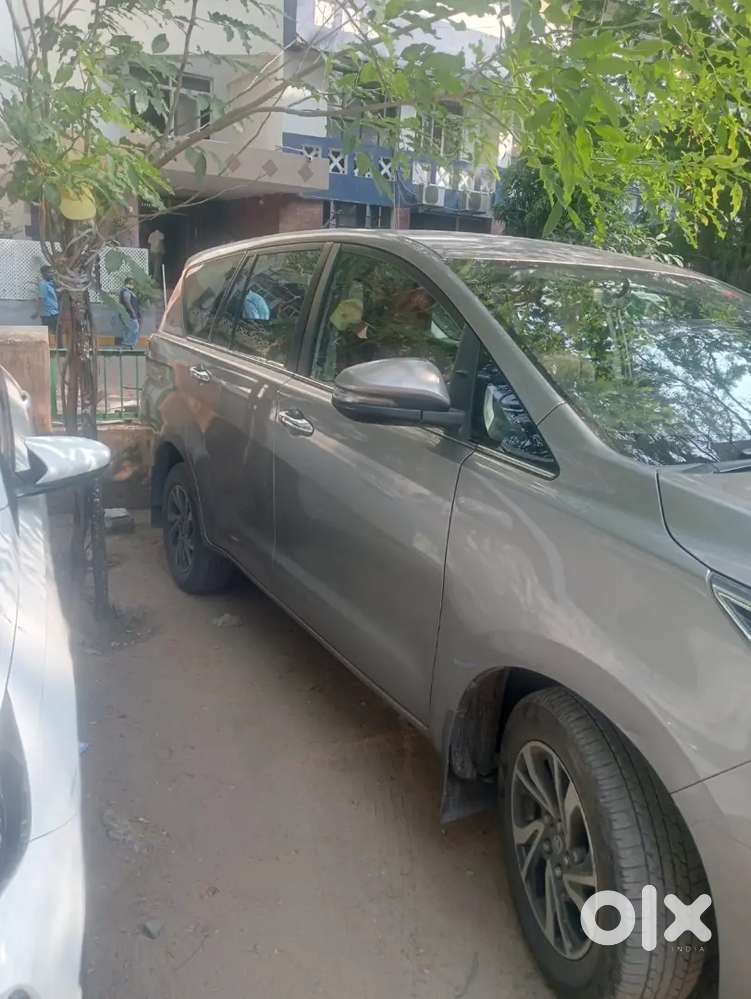Toyota Innova Crysta 2022 Diesel 175000 Km Driven