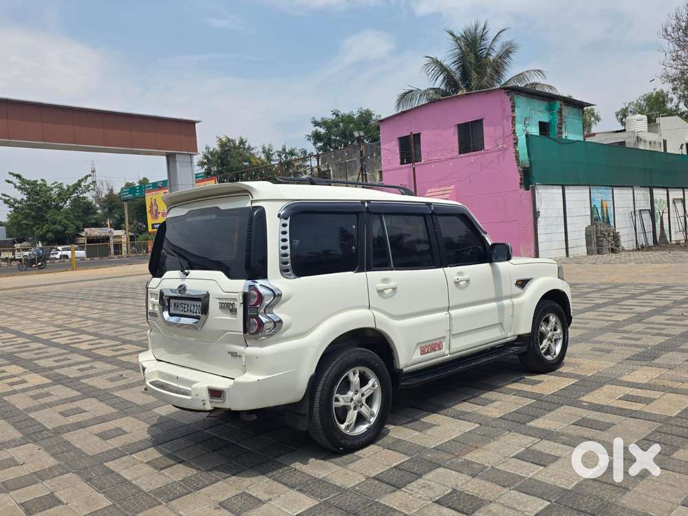 Mahindra Scorpio S10, 2014, Diesel