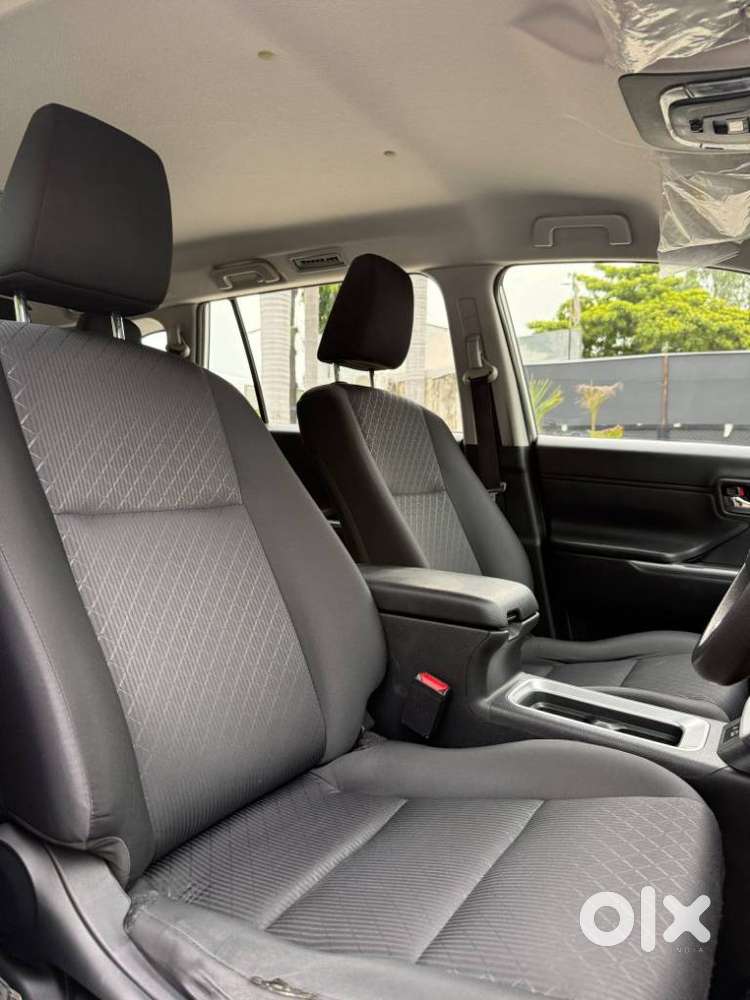 Toyota Innova Hycross 2.0 Gx 8 Str, 2023, Petrol
