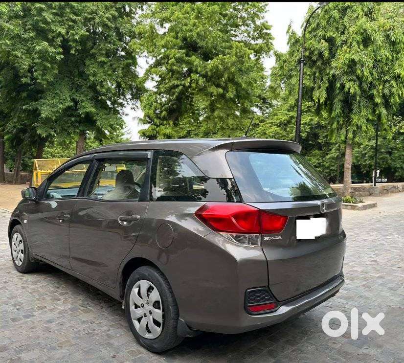 Honda Mobilio 1.5 S I-vtec Mt, 2016, Cng & Hybrids