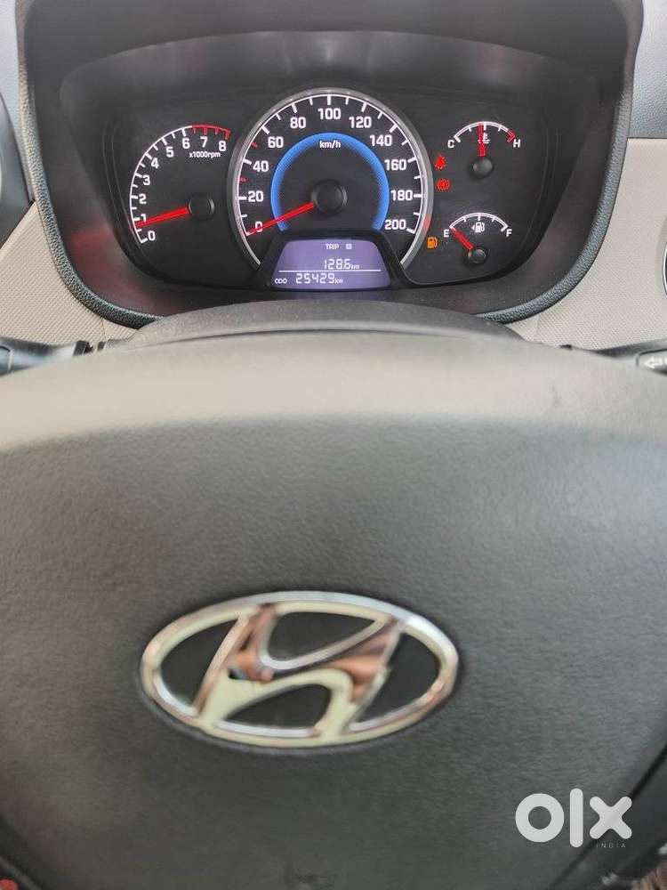 Hyundai Grand I10 Sportz(o) 1.2 Mt, 2017, Petrol