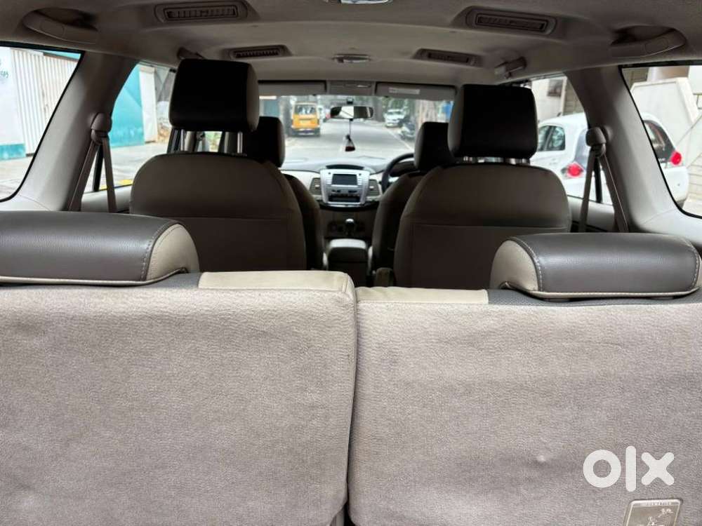 Toyota Innova 2.5 Zx 7 Str Bs-iv, 2015, Diesel